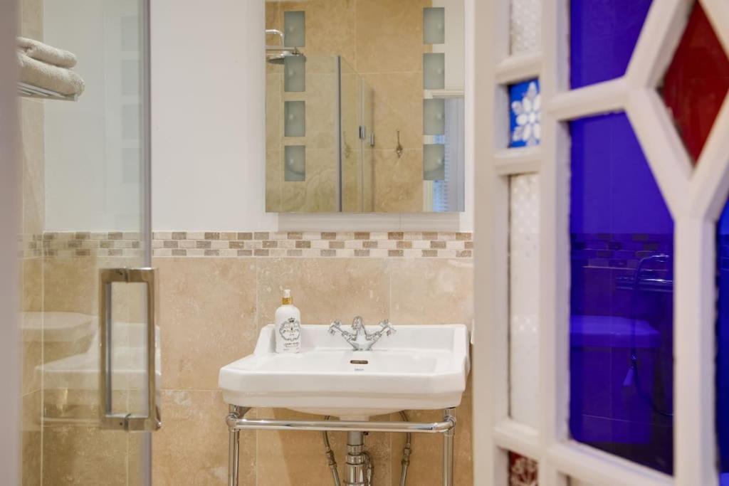 Princes Villa - Large Fully Self Contained Flat, 5 Minutes From The Sea Hastings Exterior photo